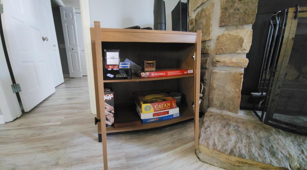 Views & Fireplace - Minutes To Gburg And Ober - Condo جاتلينبرج المظهر الخارجي الصورة