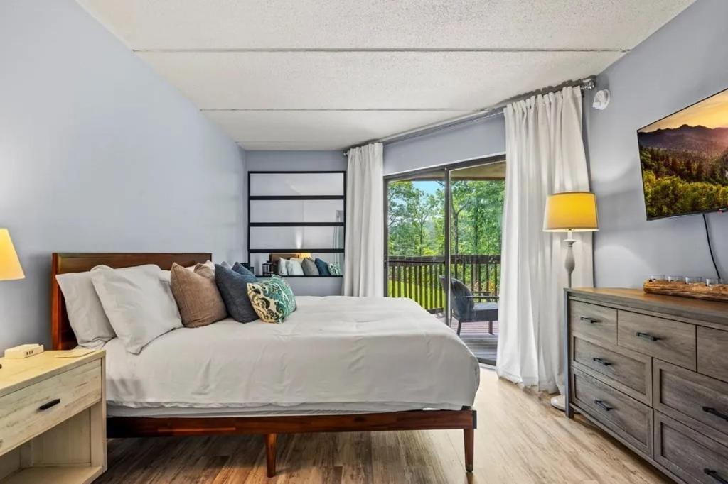 Views & Fireplace - Minutes To Gburg And Ober - Condo جاتلينبرج المظهر الخارجي الصورة