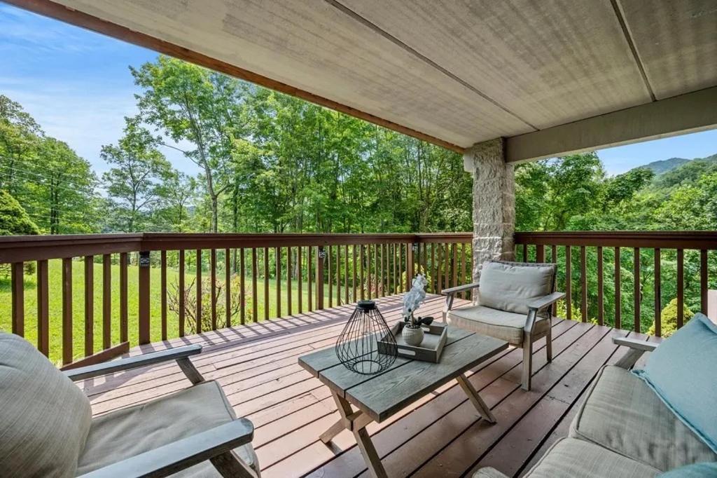 Views & Fireplace - Minutes To Gburg And Ober - Condo جاتلينبرج المظهر الخارجي الصورة
