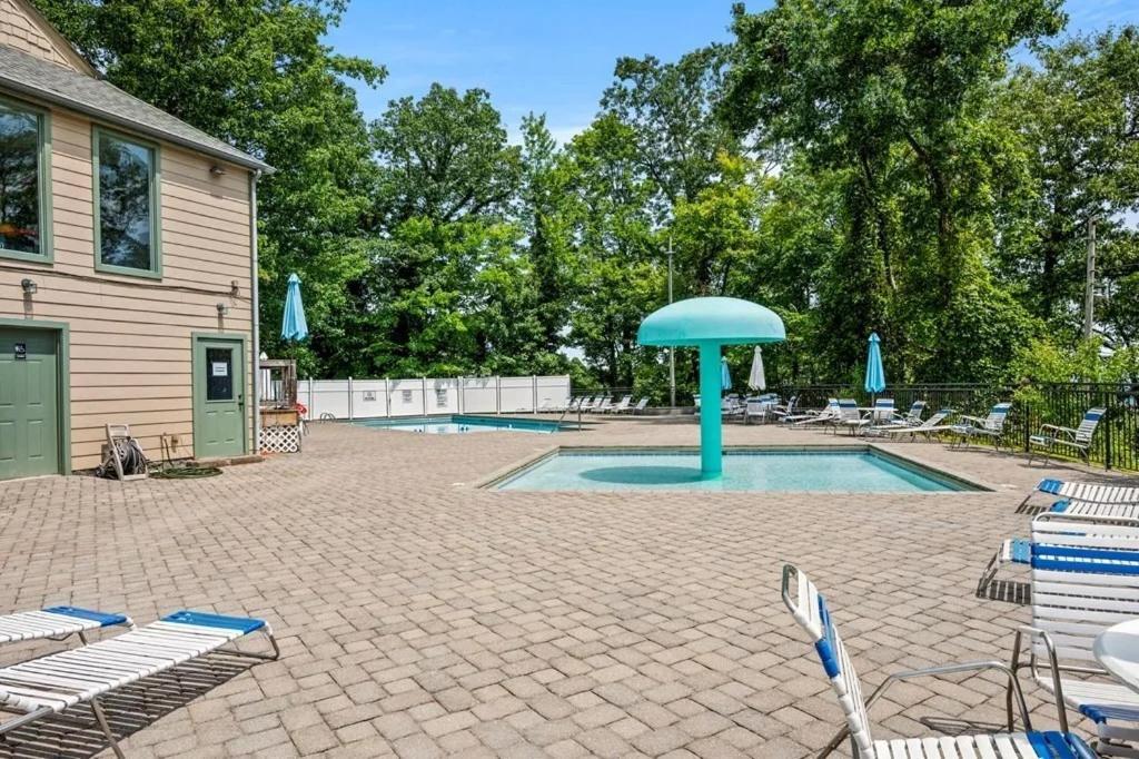 Views & Fireplace - Minutes To Gburg And Ober - Condo جاتلينبرج المظهر الخارجي الصورة
