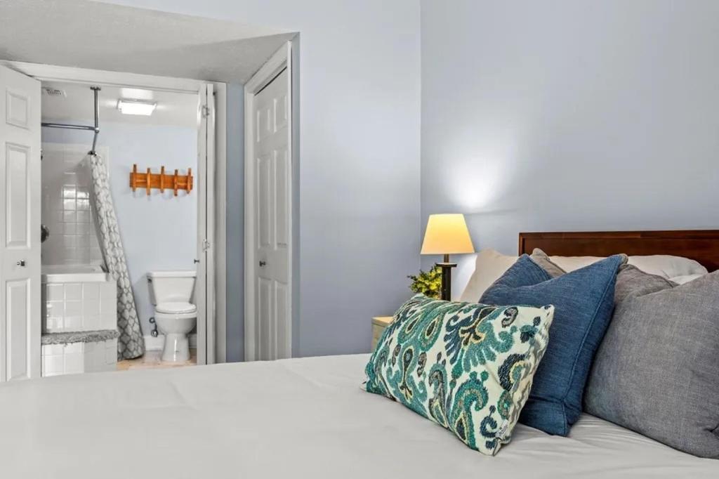 Views & Fireplace - Minutes To Gburg And Ober - Condo جاتلينبرج المظهر الخارجي الصورة