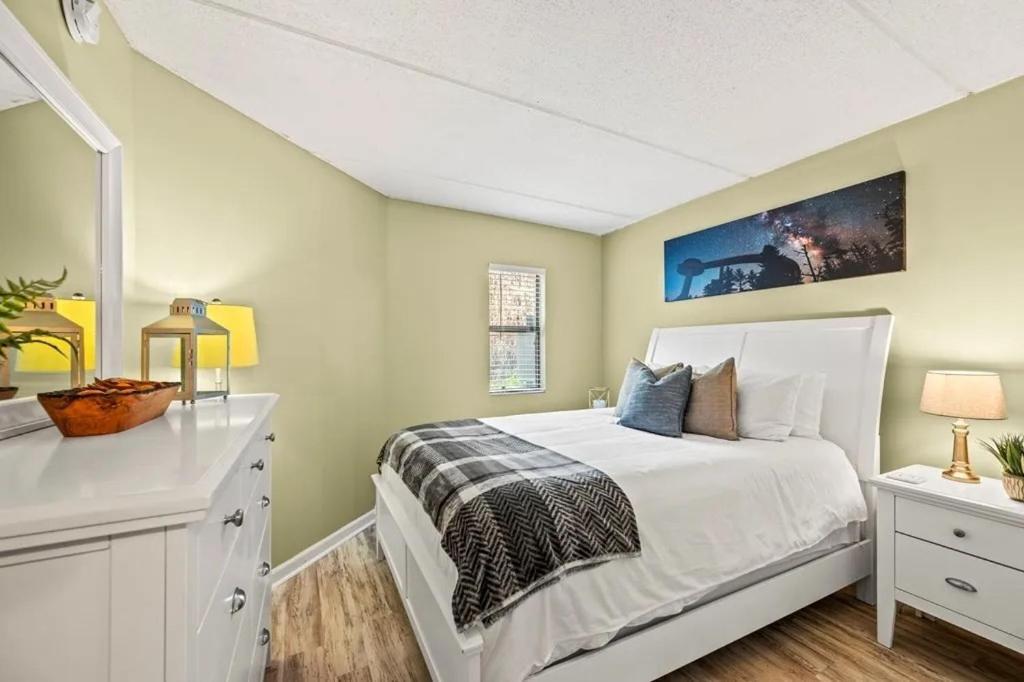 Views & Fireplace - Minutes To Gburg And Ober - Condo جاتلينبرج المظهر الخارجي الصورة