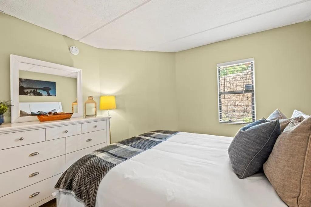 Views & Fireplace - Minutes To Gburg And Ober - Condo جاتلينبرج المظهر الخارجي الصورة