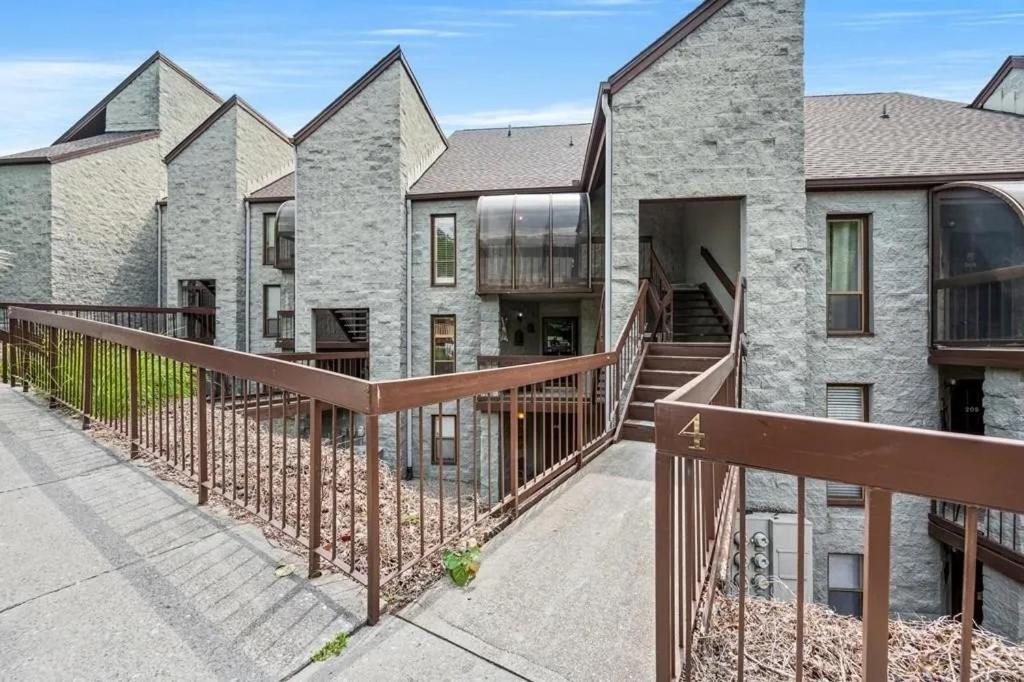 Views & Fireplace - Minutes To Gburg And Ober - Condo جاتلينبرج المظهر الخارجي الصورة